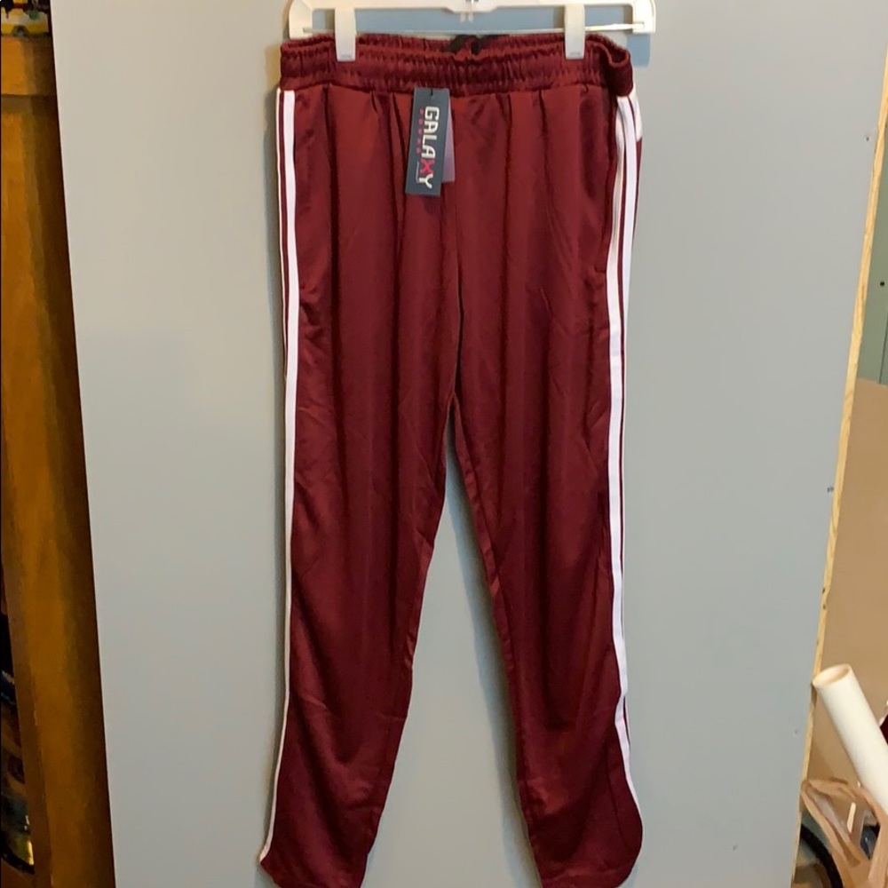 Brand new pair of joggers size xl burgundy